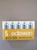 Boite De 5 Photoflash Bulbs Ediswan AG-3B - Supplies And Equipment