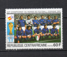 CENTRAFRIQUE N° 442   NEUF SANS CHARNIERE COTE 0.90€    SPORT FOOTBALL - Centrafricaine (République)