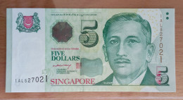 Singapore 5 Dollars 2005 UNC - Singapore