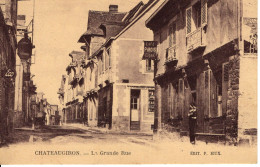 CHATEAUGIRON LA GRANDE RUE - Châteaugiron