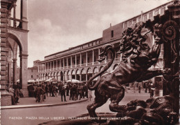 Faenza Piazza Della Libertà Dettaglio Fonte Monumentale - Faenza