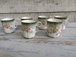 Six Tasses à Thé Porcelaine Décor Roses Et Dorure XIXème - Andere & Zonder Classificatie