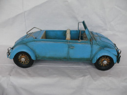 Beautiful Vintage Metal Car Volkswagen Beetle Cabrio Sheet Metal 36cm #1772 - Collectors Et Insolites - Toutes Marques