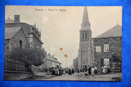 Awenne: Place De L'Eglise Très Animée - Saint-Hubert