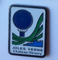 YY122 Pin's école Collège Jules Verne Château Thierry Montgolfière Achat Immédiat - Airships