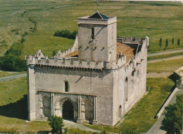 CPM - ESNANDES  17- Eglise Fortifiée - Eglises Et Cathédrales