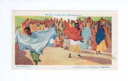 Chromo Madagascar Danses Malgaches Exposition Coloniale 1931 Menier TTB 110 X 60 Mm RARE Colonies Françaises - Menier