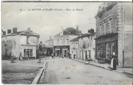 La MOTHE ACHARD: Place Du Marché - 67 Vincent Le Bihan - La Mothe Achard