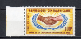 CENTRAFRIQUE PA N° 29   NEUF SANS CHARNIERE COTE 2.20€   COOPERATION INTERNATIONALE - Centrafricaine (République)