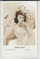 SOFIA LOREN  Postcard - 17  (rp) - Femmes Célèbres