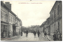 LE VAUDREUIL - Grande Rue Près De La Poste - Le Vaudreuil