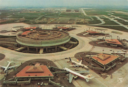 ROISSY EN FRANCE ,  L'Aéroport Charles De Gaulle Et Les Satellites , UTA , TWA - Roissy En France