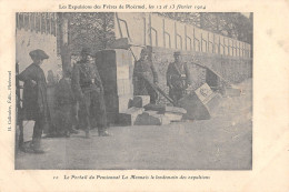 CPA 56 LES EXPULSIONS DES FRERES DE PLOERMEL 1904 / LE PORTAIL DU PENSIONNAT - Altri & Non Classificati