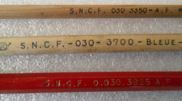 3 Anciens Crayons S.N.C.F. Marqués Avec Références - Andere & Zonder Classificatie