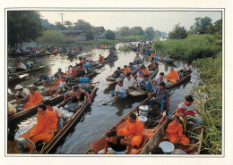 Thailand Central Area Canal Boats Temple Boys Pilgrimage - Thaïlande