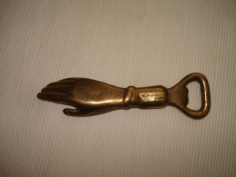 O15 / Joli Décapsuleur - Coeur Dans Le Creux De La Main - Bronze Doré ?? - Bottle Openers