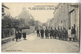 CPA 22 CHATELAUDREN La Rue De Paris - Le Poste De Police Du 132° De Ligne - Châtelaudren