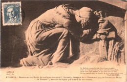 CPA 84 (Vaucluse) Avignon - Le Monument Aux Morts Au Rocher Des Doms TBE Surtaxé Cachet "T" Dans Un Triangle, 2 Scans - Monuments Aux Morts