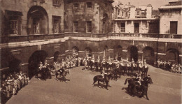 PHOTOGRAPHIE - The Horse Guards Parade - Carte Postale Ancienne - Photographie