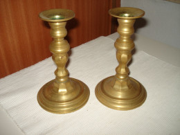 O15 / Paire De Bougeoir En Laiton Massif - H: 16,5 Cm - Poids : 1 , 15 Kg - Candelabri E Candelieri