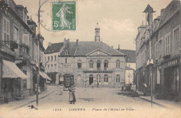 CPA 58 LORMES / PLACE DE L'HOTEL DE VILLE - Andere & Zonder Classificatie