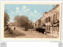 CPA (Réf :H568) 21. MONCLAR-de-QUERCY (TARN-et-GARONNE 82) Avenue De La Poste (animée) - Montclar De Quercy