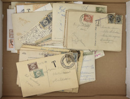 1920/1990 Doos Met 57 Postkaarten En Brieven, Alle Met Strafport Belast, Interessant Studielot, Zm/m - Other & Unclassified