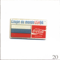 Pin's Sport - Football / Coupe Du Monde 1994 USA - Russie - Sponsor Coca-Cola. Non Est. Epoxy. T994-20 - Calcio