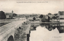 FRANCE - La Haye Descartes - Entrée De La Ville - Carte Postale Ancienne - Sonstige & Ohne Zuordnung