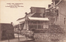 Le Mont St Michel * Le Café Des Remparts Veuve PITOIS , La Renommée Du Bon Café Filtre * Bar Buvette - Le Mont Saint Michel