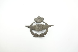 Militaria - INSIGNIA : Cap Badge Kepie : Luchtmacht Korporaal - PG AVI VTP - België Belgium - Altri & Non Classificati