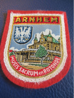 Ecusson Tissu Ancien /Hollande/ARNHEM/ De Gueldre/ Musis Sacrum En Rotonde /Vers 1970-1990        ET527 - Patches