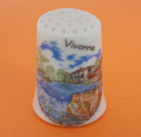 DÉ A COUDRE PORCELAINE - VIVONNE -  (86)  VIENNE - - Dés à Coudre