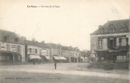 La Suze Sur Sarthe * Un Coin De La Place Du Village * Café Du Commerce - La Suze Sur Sarthe