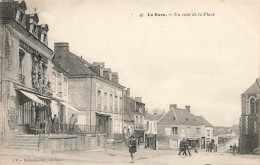 La Suze Sur Sarthe * Un Coin De La Place Du Village * Café Du Commerce - La Suze Sur Sarthe