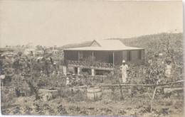 C. P. A. Photo: Nouvelle Calédonie : NOUMEA : Maison Particulière Avec Propriétaires, Vallée Aubertin, Signée, En 1906 - Nieuw-Caledonië