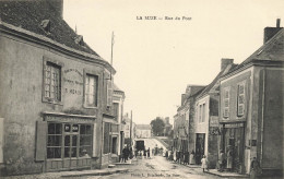 La Suze Sur Sarthe * La Rue Du Pont * Commerce Magasin Mode Chapellerie MORIN - La Suze Sur Sarthe