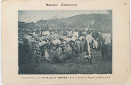 C. P. A. : Nouvelle Calédonie : Pilous Pilous Des Iles Loyalty, OUVEA , Sur La Place D'Armes à NOUMEA, En 1917 - Nieuw-Caledonië