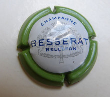 Cap. 105. Besserat Bellefon, Vert Et Blanc - Besserat De Bellefon