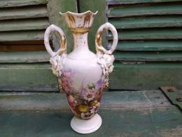 Ancien Vase Porcelaine De Paris Anses Têtes De Chérubins / Amours Angelots Anges - Other & Unclassified