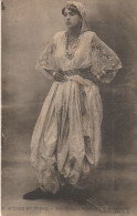 Rare JUDAÏCA . Algérie. Mauresque (Juive D'Alger) En Costume (juif Traditionnel) D'intérieur - Jodendom