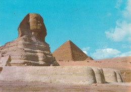 - ÄGYPTEN - EGYPT - DYNASTIE- ÄGYPTOLOGIE -  SPHINX AUF CHEOPS PYRAMIDE - POST CARD - GEBRAUCHT - Sphynx