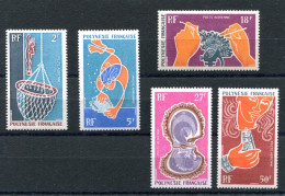 RC 25814 POLYNÉSIE COTE 41,90€ PA N° 34 / 38 HUITRE PERLIERE SÉRIE COMPLETE NEUF ** MNH TB - Unused Stamps