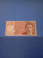 COLOMBIA-P450a 1000P 7.8.2001 UNC - Colombia
