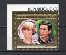 CENTRAFRIQUE PA N° 245   NEUF SANS CHARNIERE COTE 17.50€   MARIAGE LADY DIANA PRINCE CHARLES  TIMBRE OR - Central African Republic
