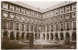 United Kingdom England London > Hampton Court Fountain - Hampton Court