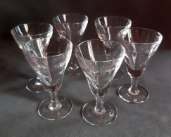 Ensemble De 6 Anciens Verres à Absinthe Bistrot XIXème, Cristal, Avec Trait De Dose D'alcool, Très Bon état. - Bicchieri