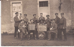 Armée Militaria Soldats Armée - Allemagne - Lengenfeld, Heide Kraut. Komand.carte Photo Goat Accordeon Biere - Personen