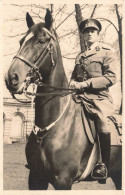 FAMILLES ROYALES - Le Roi à Cheval - Carte Postale Ancienne - Königshäuser