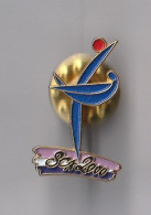 PIN'S    THEME   SPORT  GYMNASTIQUE  RYTHMIQUE  CLUB DE EVRY  SCA2000 - Gymnastik